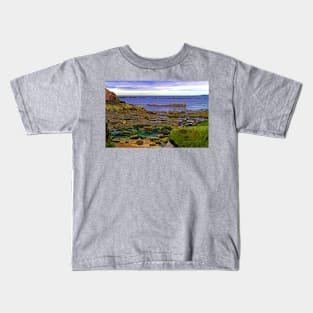 Pittenweem shore Kids T-Shirt